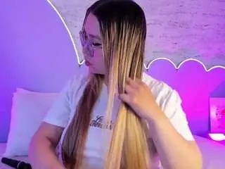 Camsoda Adult Video Chat of rachel-quenby