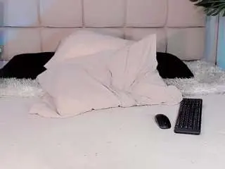 Camsoda Watch Live Sex Cams of franciis-4u
