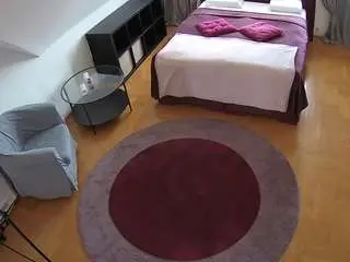 Camsoda Watch Live Sex Cams of voyeurcam-julmodels-whitebed-1
