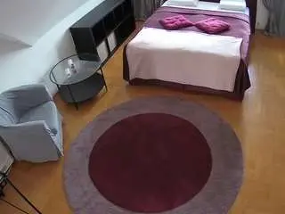 Camsoda Adult Webcams of voyeurcam-julmodels-whitebed-1