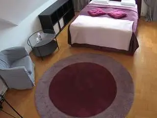 Camsoda Adult Webcam of voyeurcam-julmodels-whitebed-1