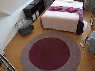 Camsoda Sex Chat of voyeurcam-julmodels-whitebed-1