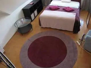 Camsoda Live Porn of voyeurcam-julmodels-whitebed-1