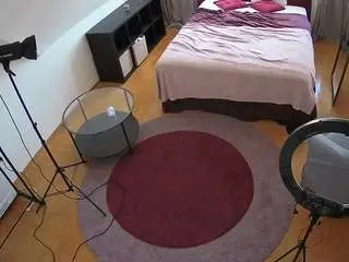 Camsoda Free Live Porn of voyeurcam-julmodels-whitebed-1