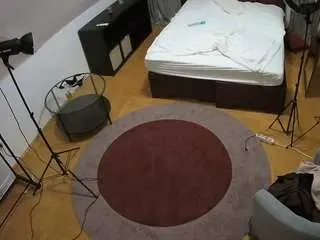 Camsoda Free Live Porn of voyeurcam-julmodels-whitebed-1