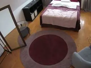 Camsoda Nude Webcam of voyeurcam-julmodels-whitebed-1