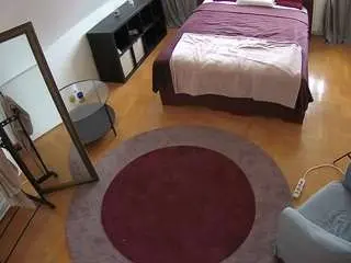 Camsoda Free Porn Cam of voyeurcam-julmodels-whitebed-1