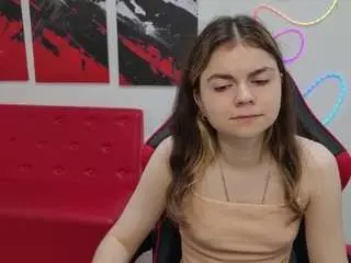 Camsoda Nude Webcam of tinaredly
