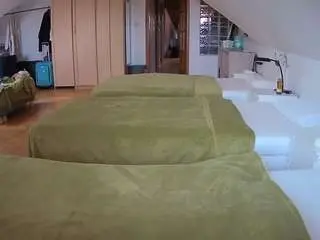Camsoda Sex Cam of voyeurcam-julmodels-bed-3
