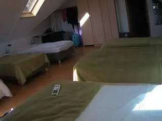 Camsoda Sex Chat of voyeurcam-julmodels-bed-3
