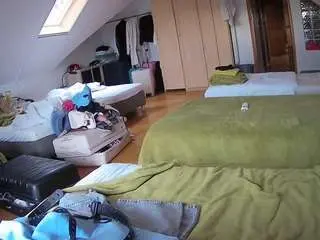 Camsoda Watch Live Sex Cams of voyeurcam-julmodels-bed-3