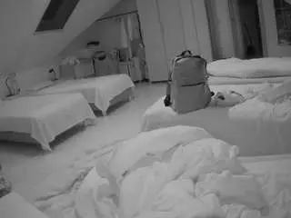 Camsoda Adult Webcam of voyeurcam-julmodels-bed-3