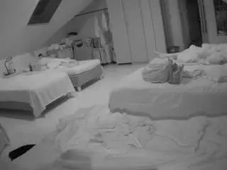Camsoda Watch Live Sex Cams of voyeurcam-julmodels-bed-3