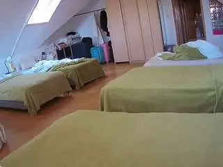Camsoda Free Porn Cam of voyeurcam-julmodels-bed-3