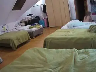 Camsoda Watch Live Sex Cams of voyeurcam-julmodels-bed-3