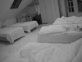 Camsoda Nude Webcam of voyeurcam-julmodels-bed-3