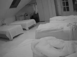Camsoda Live Sex of voyeurcam-julmodels-bed-3