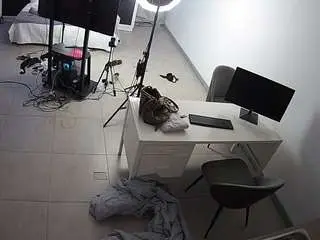 Camsoda Live Sex Cam of voyeurcam-jb-photo-studio