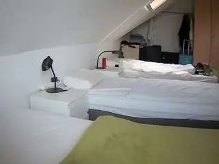 Camsoda Sex Chat of voyeurcam-julmodels-bed-4