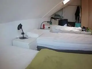 Camsoda Best Webcam of voyeurcam-julmodels-bed-4