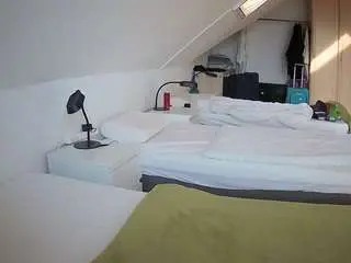 Camsoda Sex Cam of voyeurcam-julmodels-bed-4