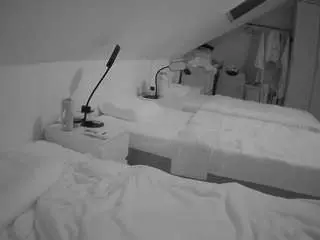 Camsoda Adult Video Chat of voyeurcam-julmodels-bed-4