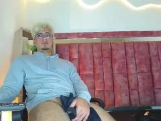 Camsoda Live Porn of zeustrys