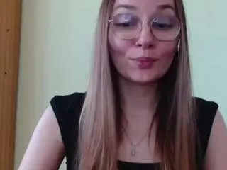 Camsoda Adult Webcams of elly-classy