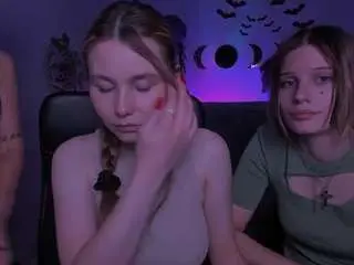 Camsoda Watch Live Sex Cams of lora-flleur