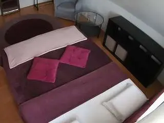 Camsoda Watch Live Sex Cams of voyeurcam-julmodels-whitebed-2