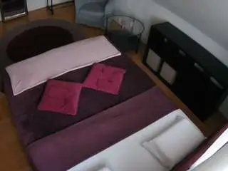 Camsoda Private Sex Chat of voyeurcam-julmodels-whitebed-2
