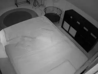 Camsoda Adult Webcams of voyeurcam-julmodels-whitebed-2