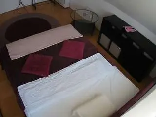 Camsoda Free Porn Cam of voyeurcam-julmodels-whitebed-2