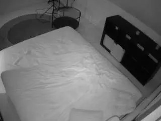 Camsoda Sex Cam of voyeurcam-julmodels-whitebed-2