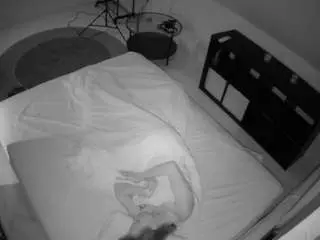 Camsoda Sex Cam of voyeurcam-julmodels-whitebed-2