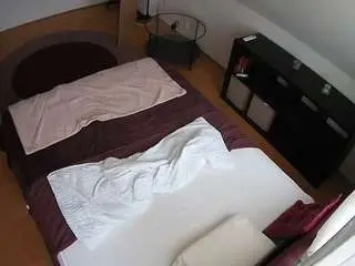 Camsoda Live Sex Cam of voyeurcam-julmodels-whitebed-2