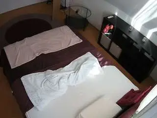 Camsoda Live Porn of voyeurcam-julmodels-whitebed-2