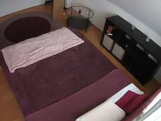 Camsoda Private Sex Chat of voyeurcam-julmodels-whitebed-2
