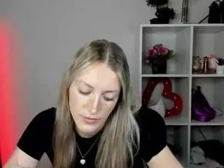 Camsoda Adult Webcams of evelynblond