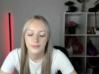 Camsoda Free Live Porn of evelynblond