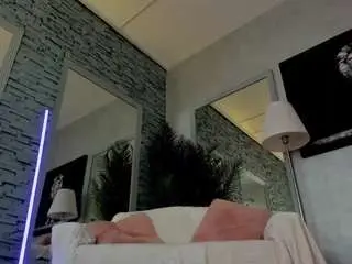 Camsoda Free Live Porn of reina-cummingss