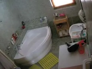 Camsoda Nude Webcam of voyeurcam-julmodels-bath-1st-2