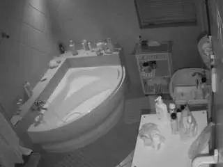 Camsoda Free Live Porn of voyeurcam-julmodels-bath-1st-2