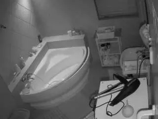 Camsoda Best Webcam of voyeurcam-julmodels-bath-1st-2