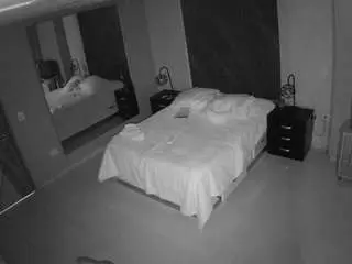 Camsoda Nude Webcam of voyeurcam-casa-salsa-bedroom-4