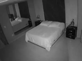 Camsoda Free Porn Cam of voyeurcam-casa-salsa-bedroom-4