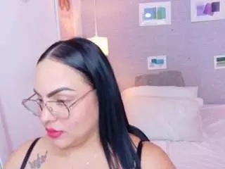 Camsoda Free Porn Cam of curvy-sexyvalen