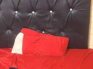 Camsoda Nude Webcam of curvyamara-250