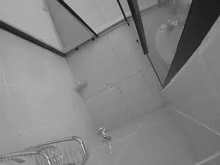 Camsoda Private Sex Chat of voyeurcam-jb-shower-2