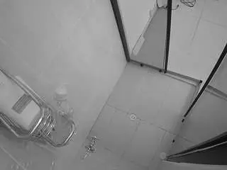 Camsoda Nude Webcam of voyeurcam-jb-shower-2